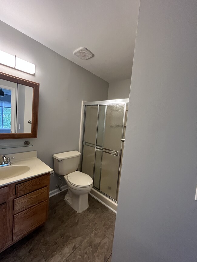 Building Photo - 204 Sandstone Ct