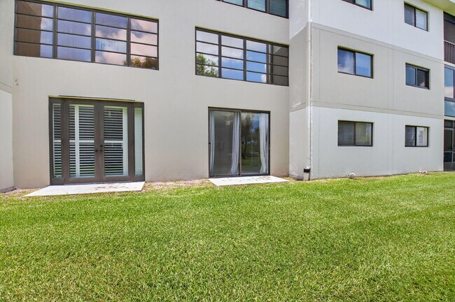 Building Photo - 5574 Witney Dr