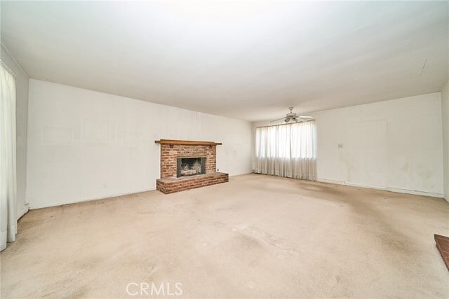 Building Photo - 315 E Las Flores Ave