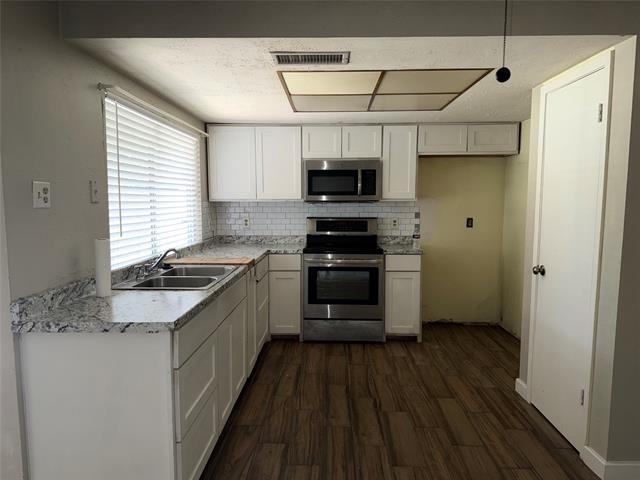 Building Photo - 726 Ravencroft Dr