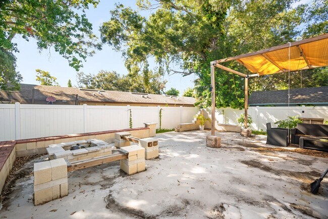 Building Photo - Fully Furnished 3BR/2BA Clearwater Home – ...