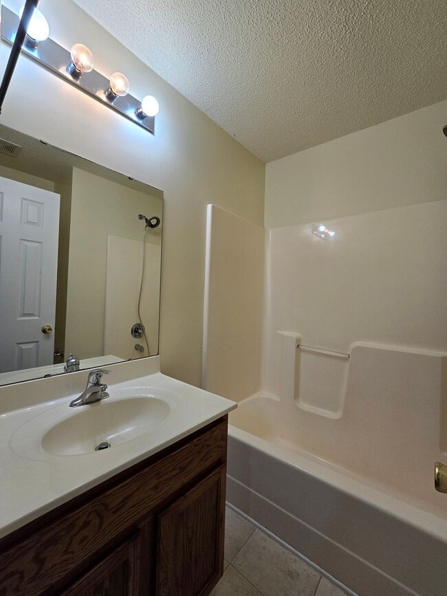 Building Photo - 1601 Ruger Dr