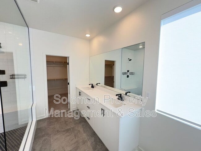 Building Photo - 35245 Orchard Trails