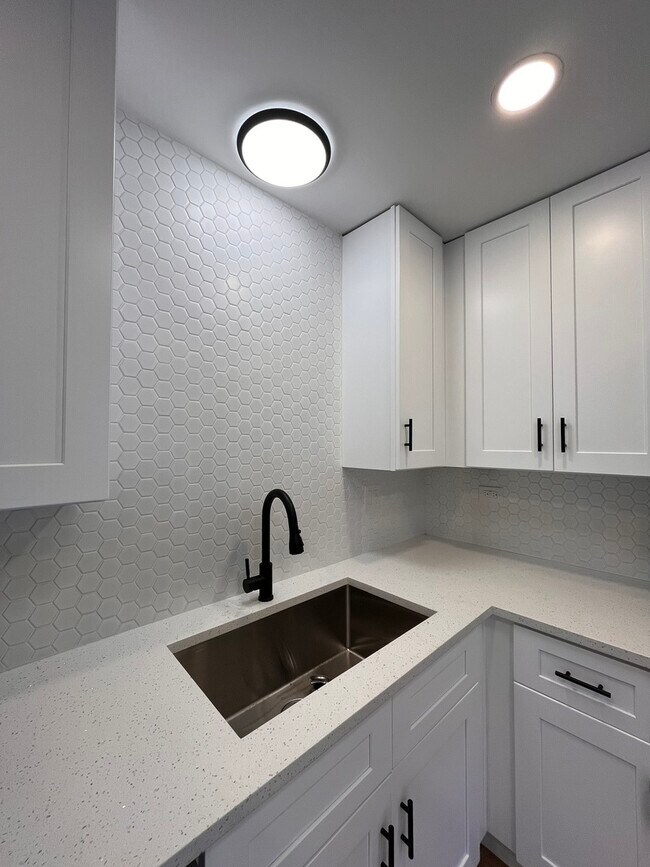 Building Photo - 5220 State Rd