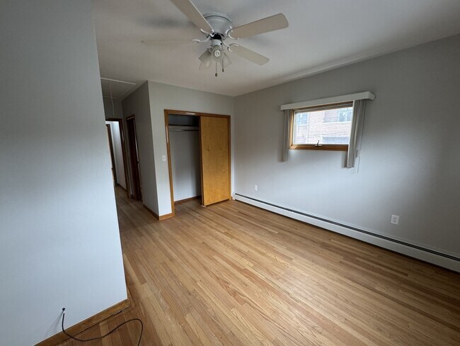 Building Photo - 802 Crown Ave