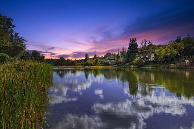 Building Photo - Waterfront 4 bed 4 bath 3,887 sq. ft.