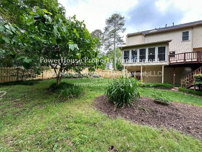 Building Photo - 790 Woodmont Dr