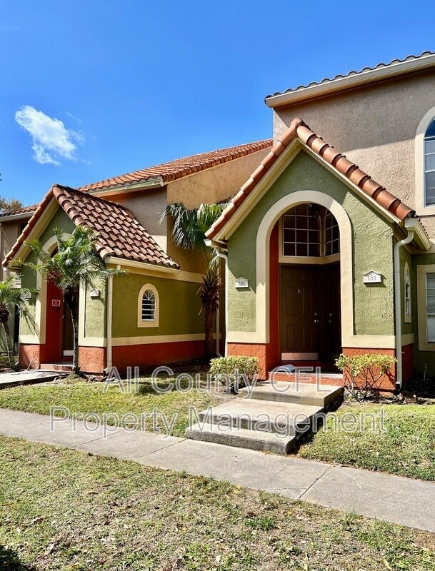 Primary Photo - 401 Fountainhead Cir