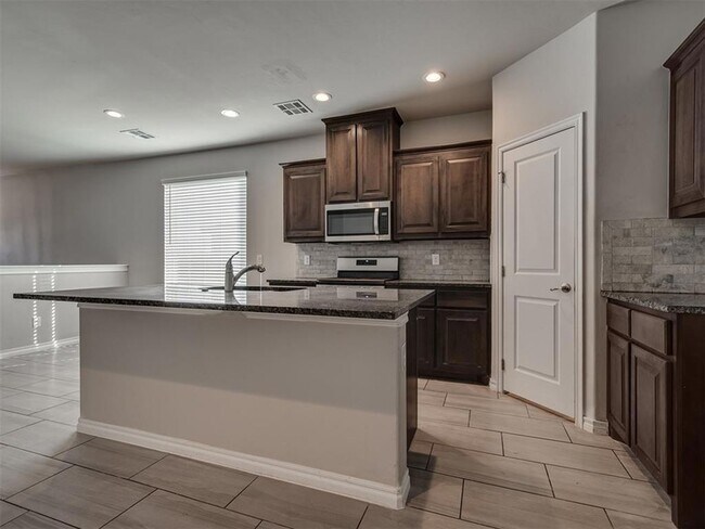 Building Photo - 11133 NW 95th Ct