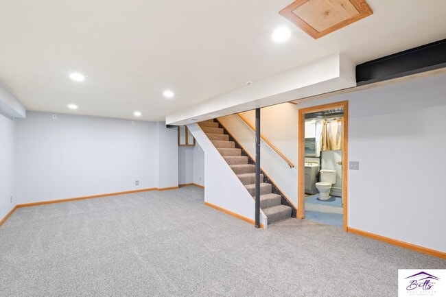 Building Photo - WELCOME HOME!