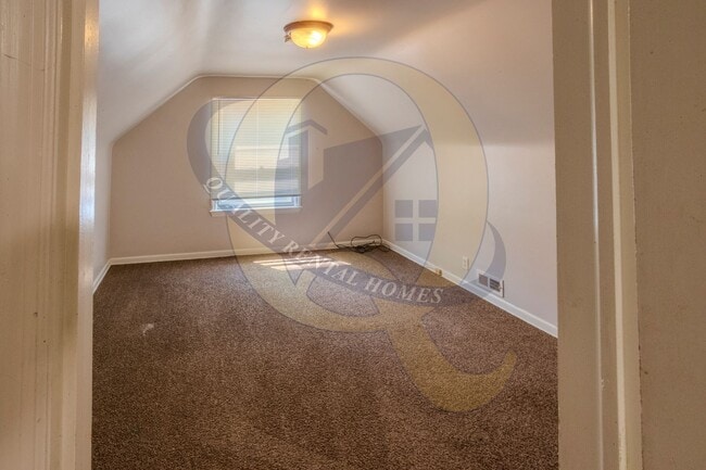 Building Photo - Charming 3-bedroom Cape Cod with a versatile loft and plenty of space to enjoy!