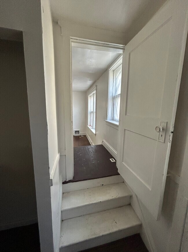 Building Photo - 5051 Maffitt Ave