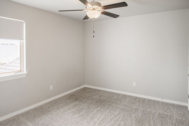 Building Photo - 3320 NW 187 Ter