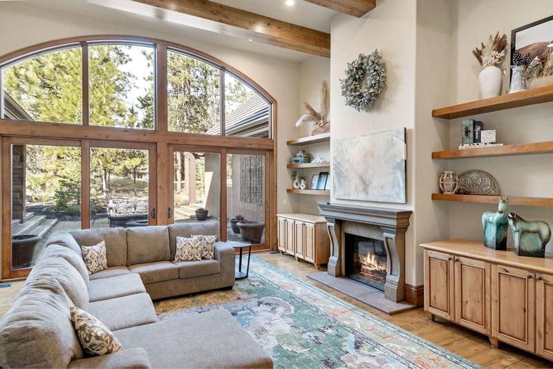 Building Photo - 61725 Broken Top Dr