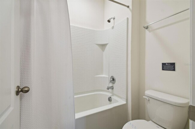 Building Photo - 7704 Oakmoss Loop
