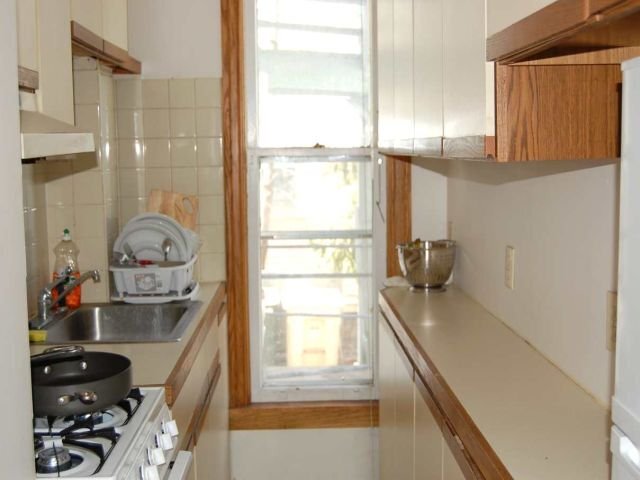 Building Photo - 315 N Thayer St