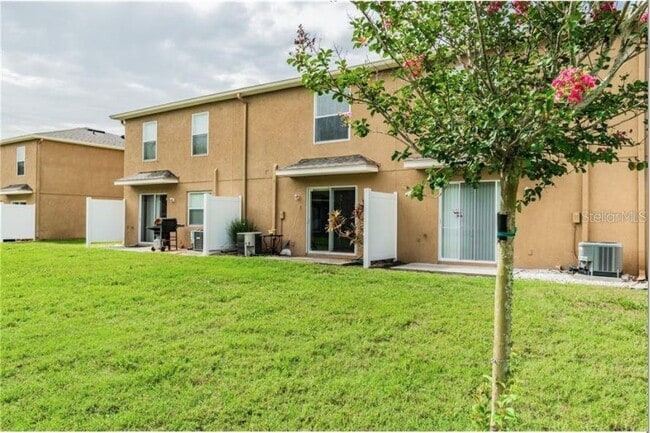 Building Photo - 8013 Sutton Terrace Ln
