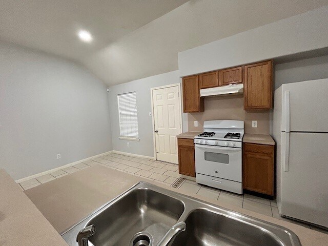 Building Photo - 13715 Aviva Ln