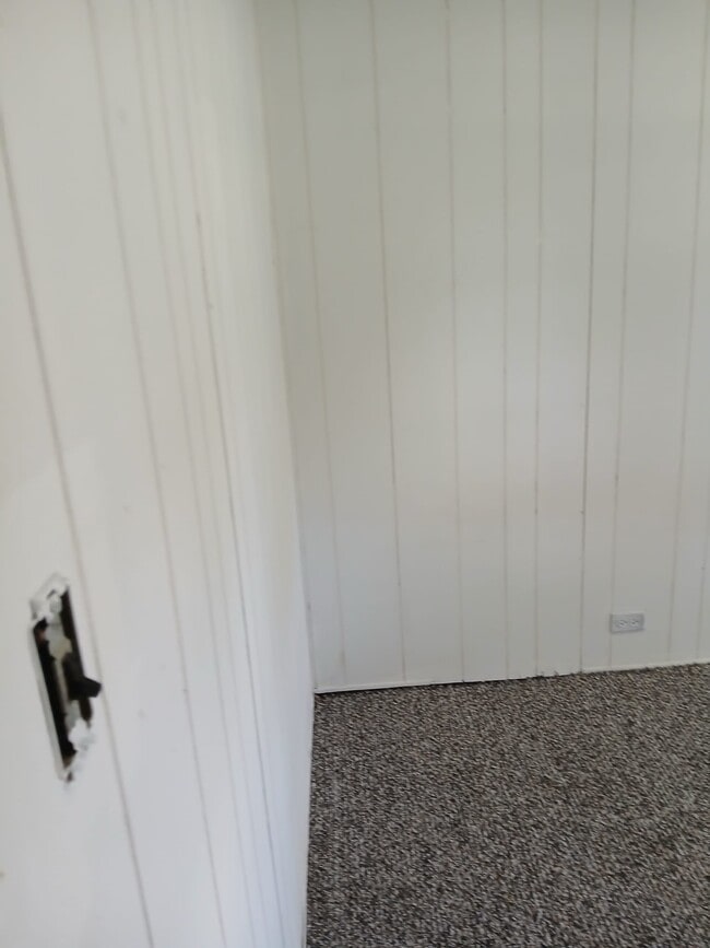 Building Photo - 19 Grand Cir