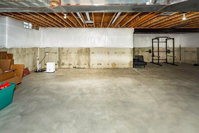 Building Photo - 50236 Amberwood Rd