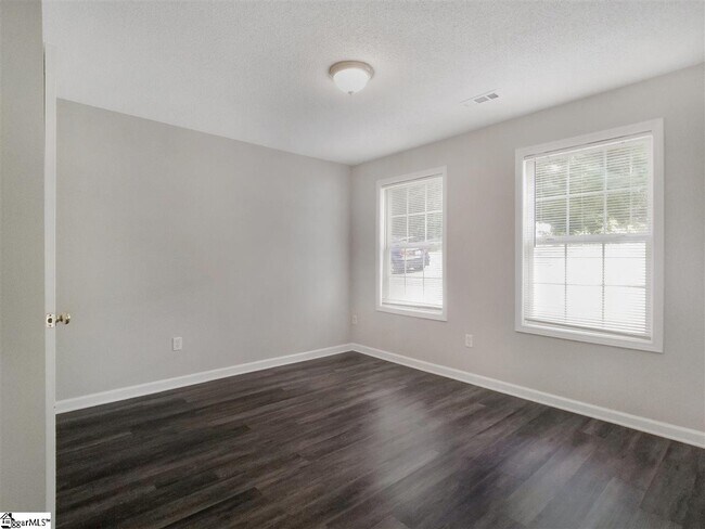 Building Photo - 915 Black Snake Rd