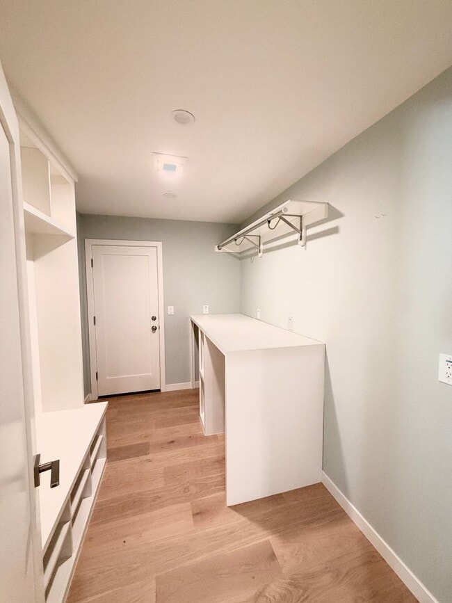 Building Photo - This premier 4-bed, 3-bath estate spans 2,565 sq. ft. on a 10,253 sq. ft. lot in North Los Altos.