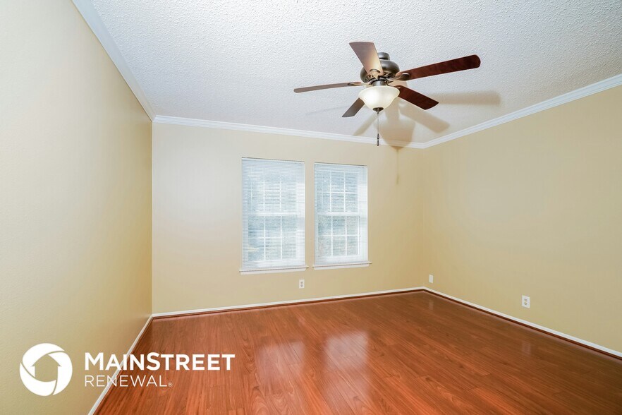 Building Photo - 6611 Meadow Fawn Dr