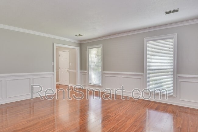 Building Photo - 493 Fairfield Way