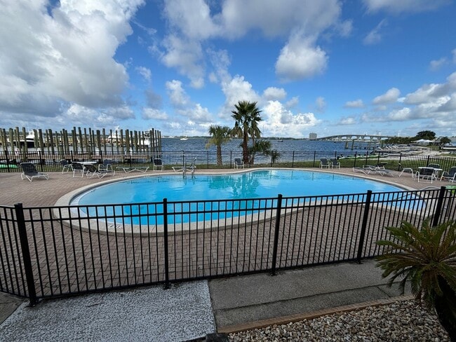 Building Photo - Waterfront Condo