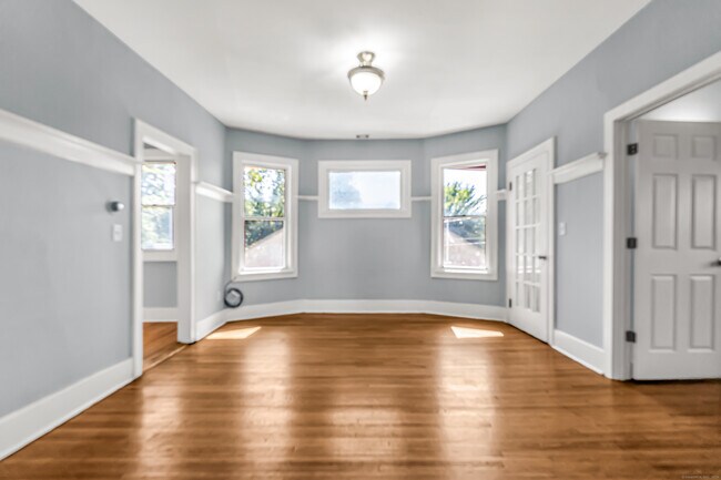 Building Photo - 2679 Fairfield Ave