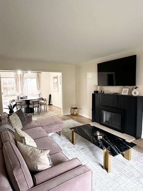 Building Photo - 2110 Potomac Dr