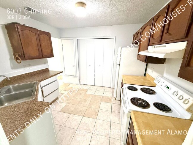 Building Photo - 8003 Chipping-