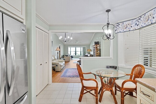 Building Photo - 830 Lake Orchid Cir
