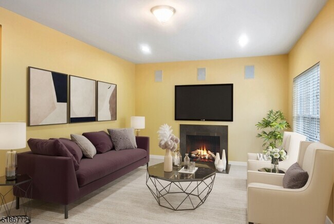 Building Photo - 89 Hill Hollow Rd