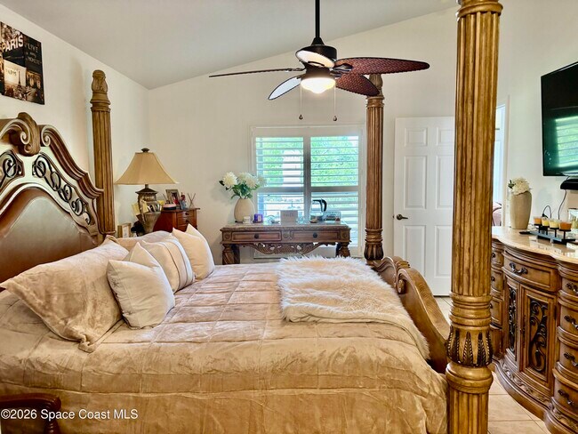 Building Photo - 2141 Chinaberry Cir SE