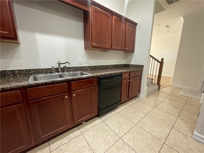 Building Photo - 2814 Vly W Ct