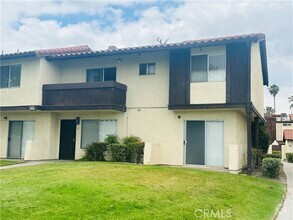 Building Photo - 1097 S Santo Antonio Dr