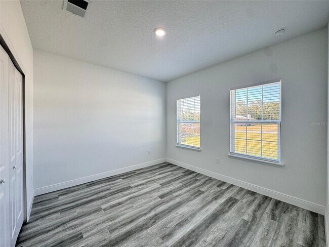 Building Photo - 455 Marion Oaks Dr