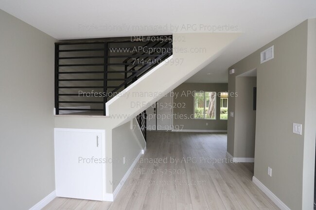 Building Photo - 1409 N Roundtree Ln