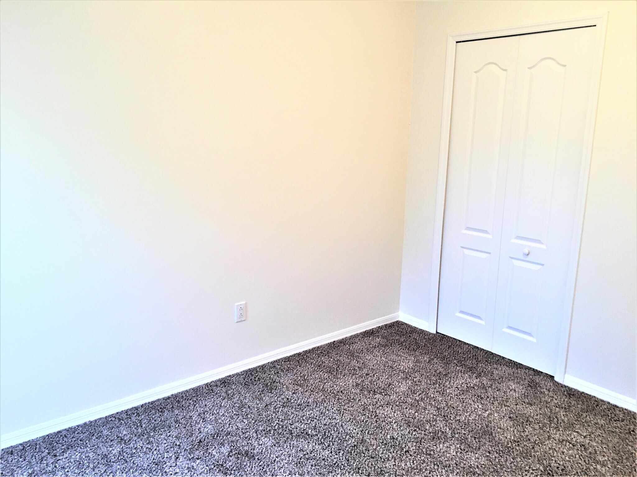 Building Photo - 8535 Quarter Horse Dr