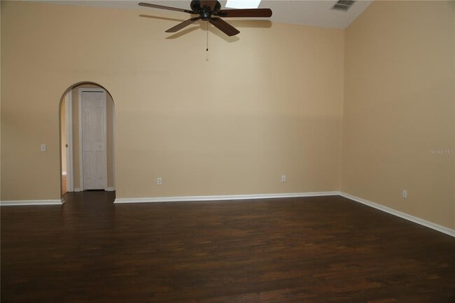 Building Photo - 119 N Weathersfield Ave