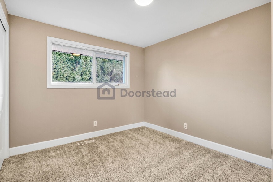 Building Photo - 4103 NE 2nd Pl