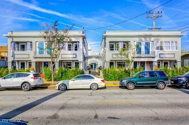 Building Photo - 1136 N Columbus Ave