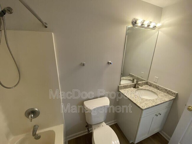 Building Photo - 7218 John Taylor Mews