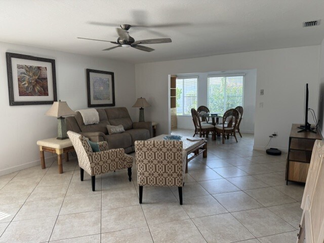Building Photo - 214 Fair Winds Dr