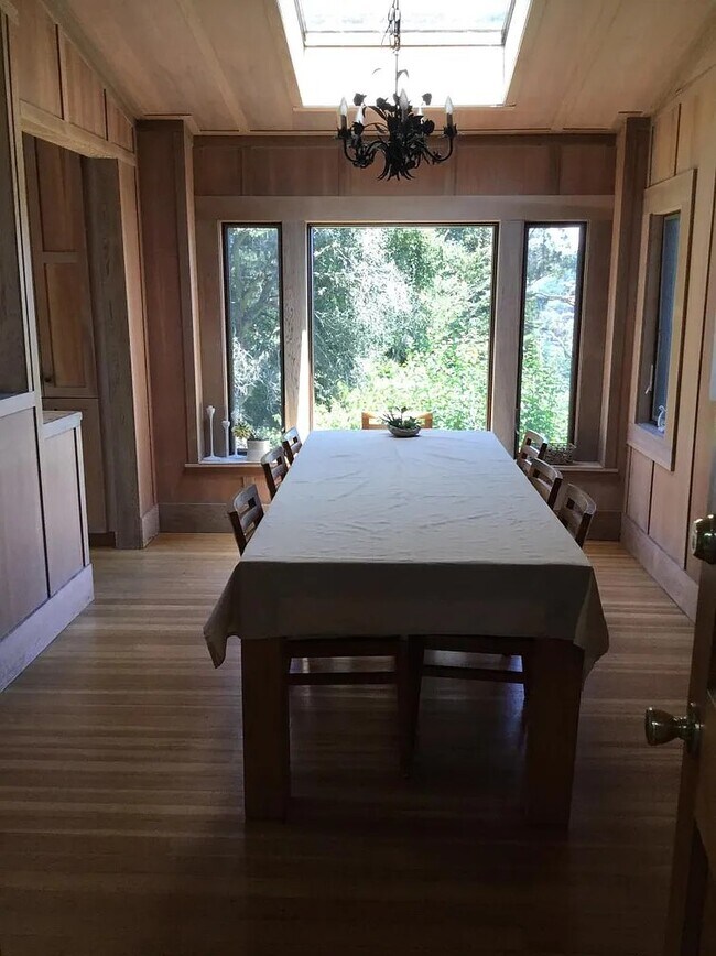 Building Photo - 77 Mirabel Ave