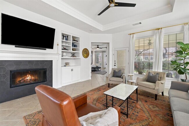 Building Photo - 209 The Hills Dr