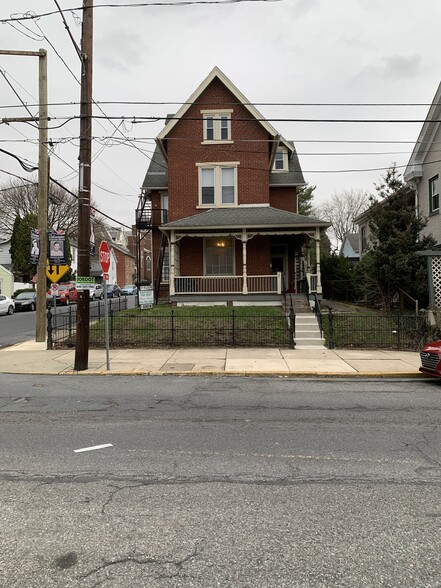 Primary Photo - 37 Front St