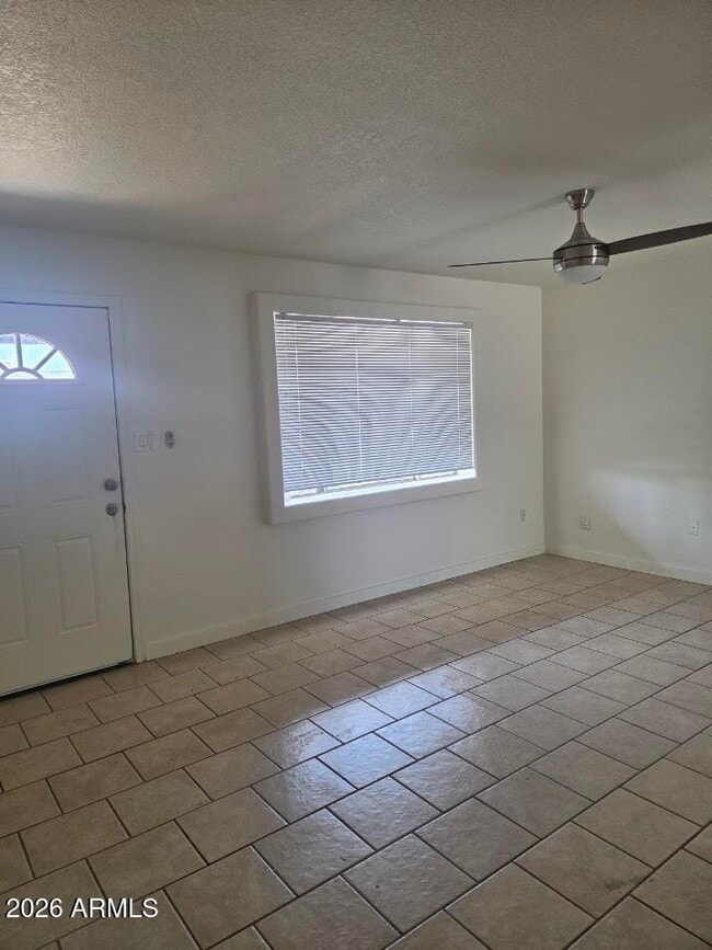 Building Photo - 35 E Fairmont Dr