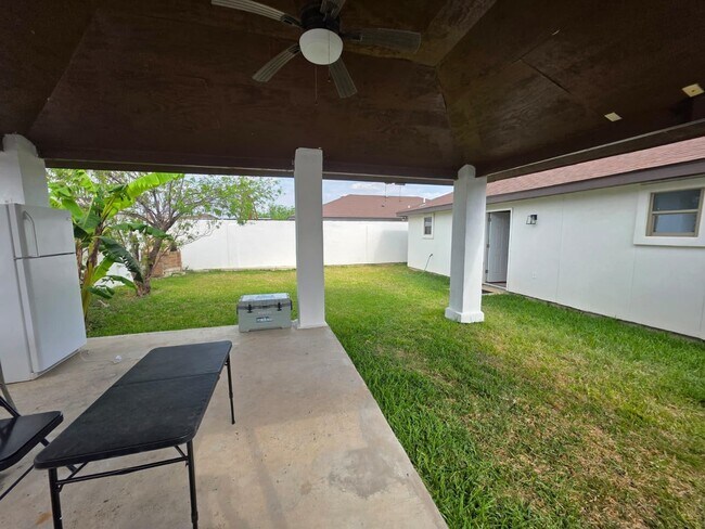 Building Photo - 1424 Franc Cigarroa Drive